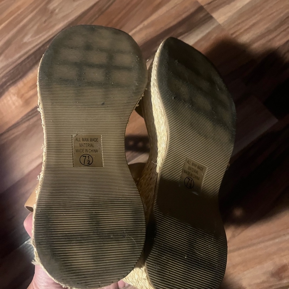 ✨ Wedges✨ - Picture 4 of 4